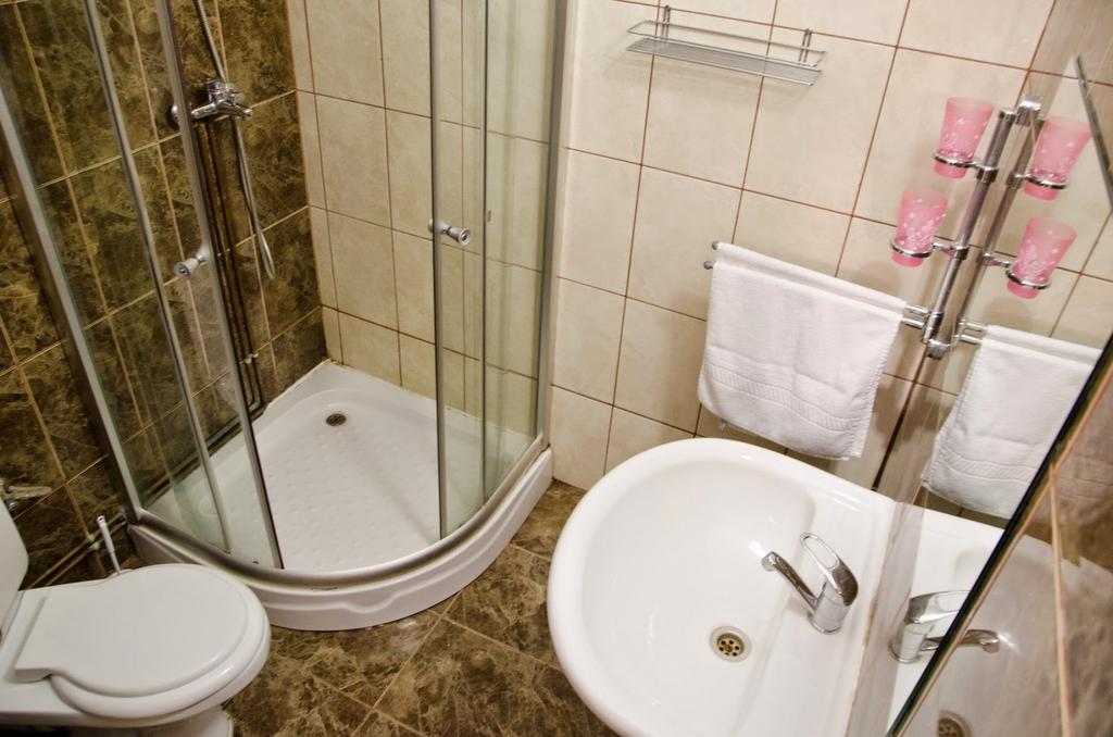 Pensiunea Happy Inn Vatra Dornei Quarto foto