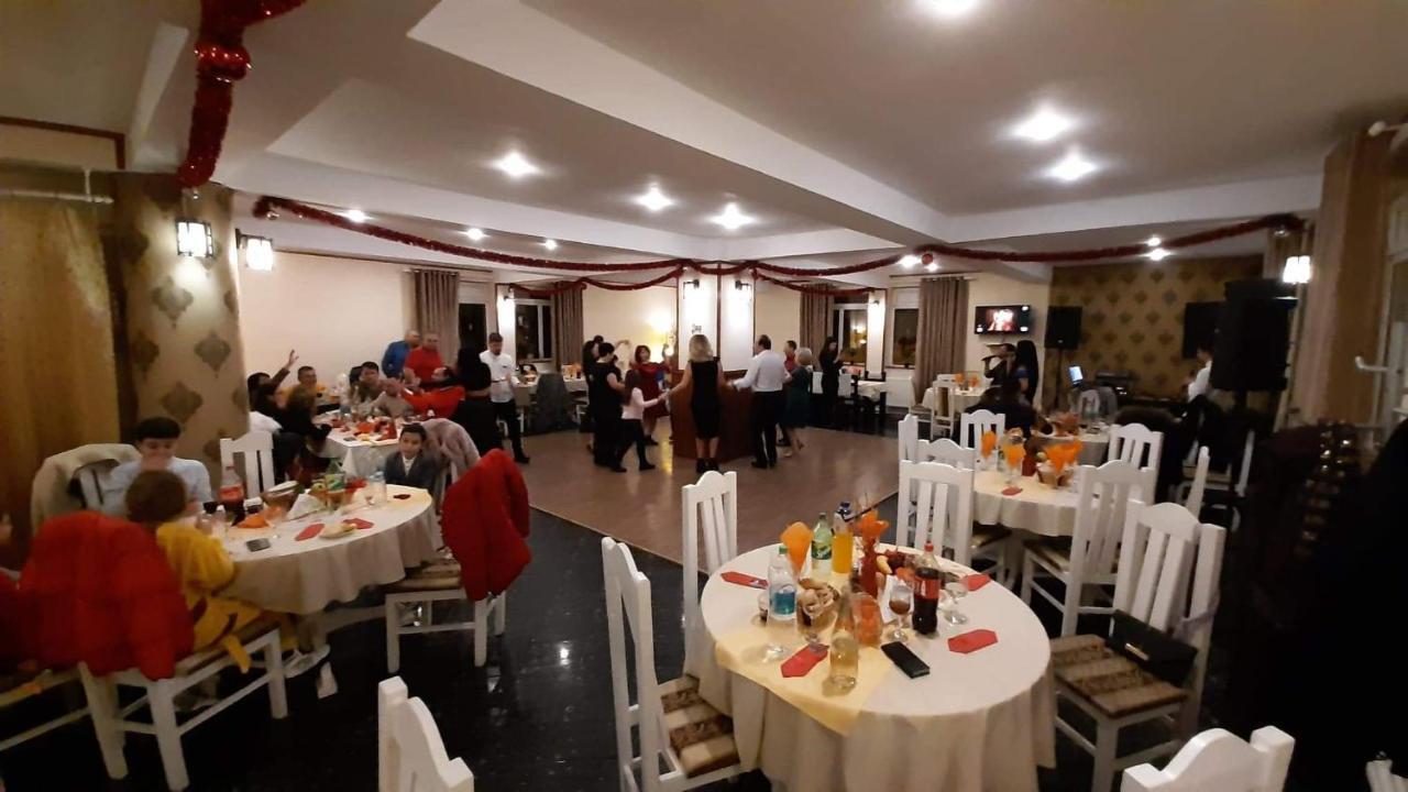 Pensiunea Happy Inn Vatra Dornei Exterior foto